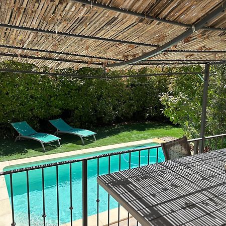 Les Jardins Du Castelas - Piscines, Jardins Et Spas Privatifs Uchaux Exterior foto
