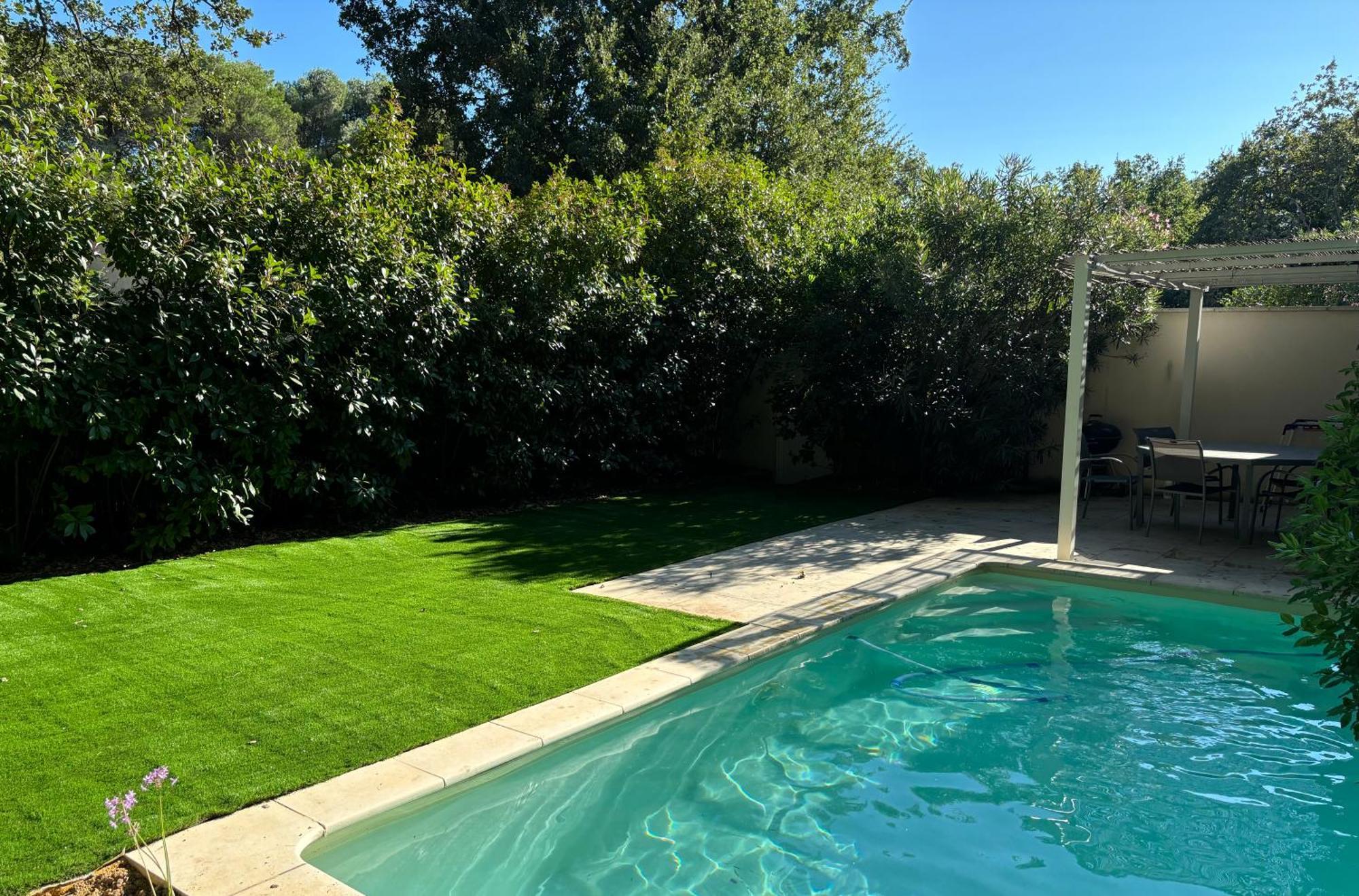 Les Jardins Du Castelas - Piscines, Jardins Et Spas Privatifs Uchaux Exterior foto