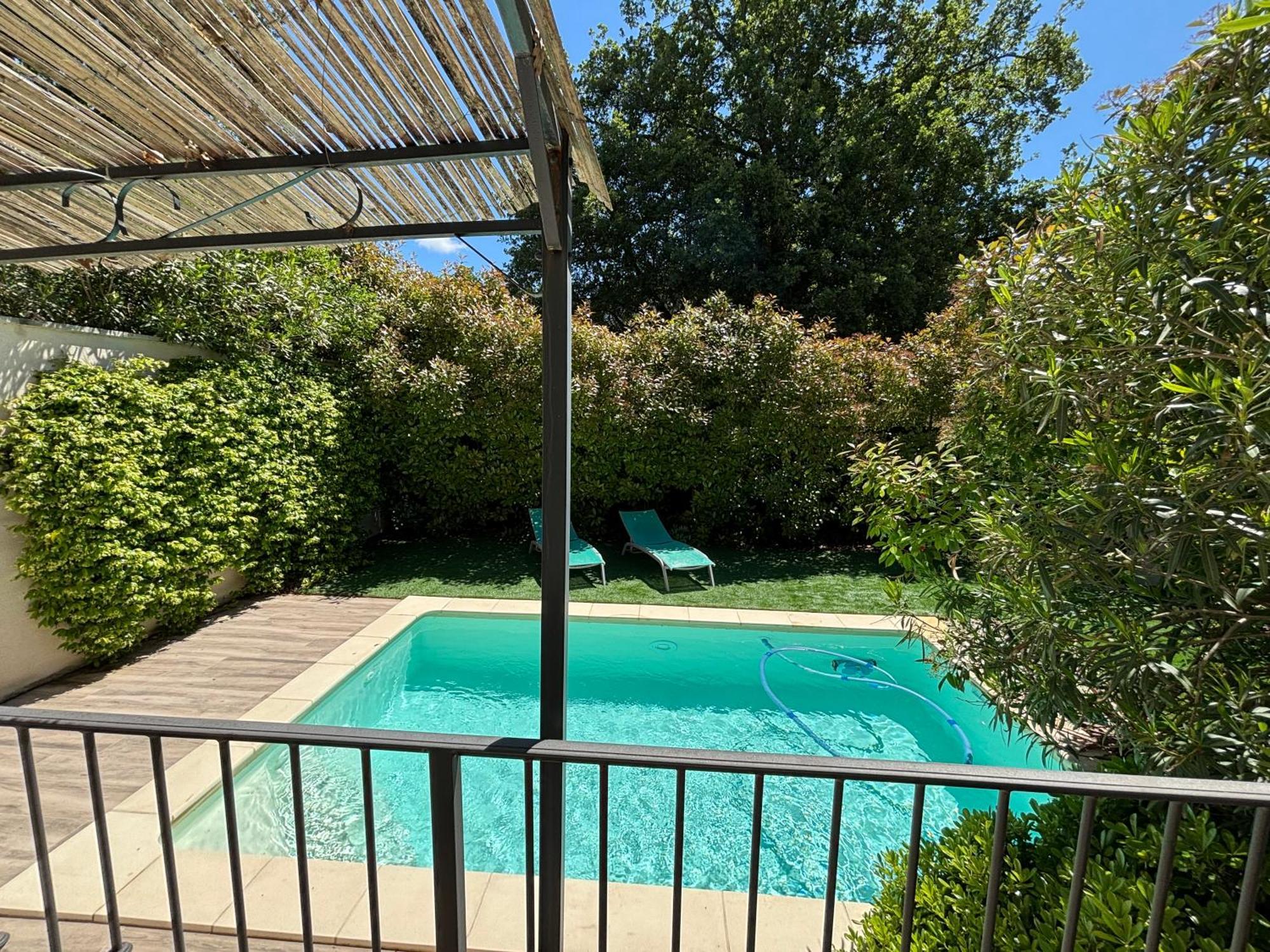 Les Jardins Du Castelas - Piscines, Jardins Et Spas Privatifs Uchaux Exterior foto