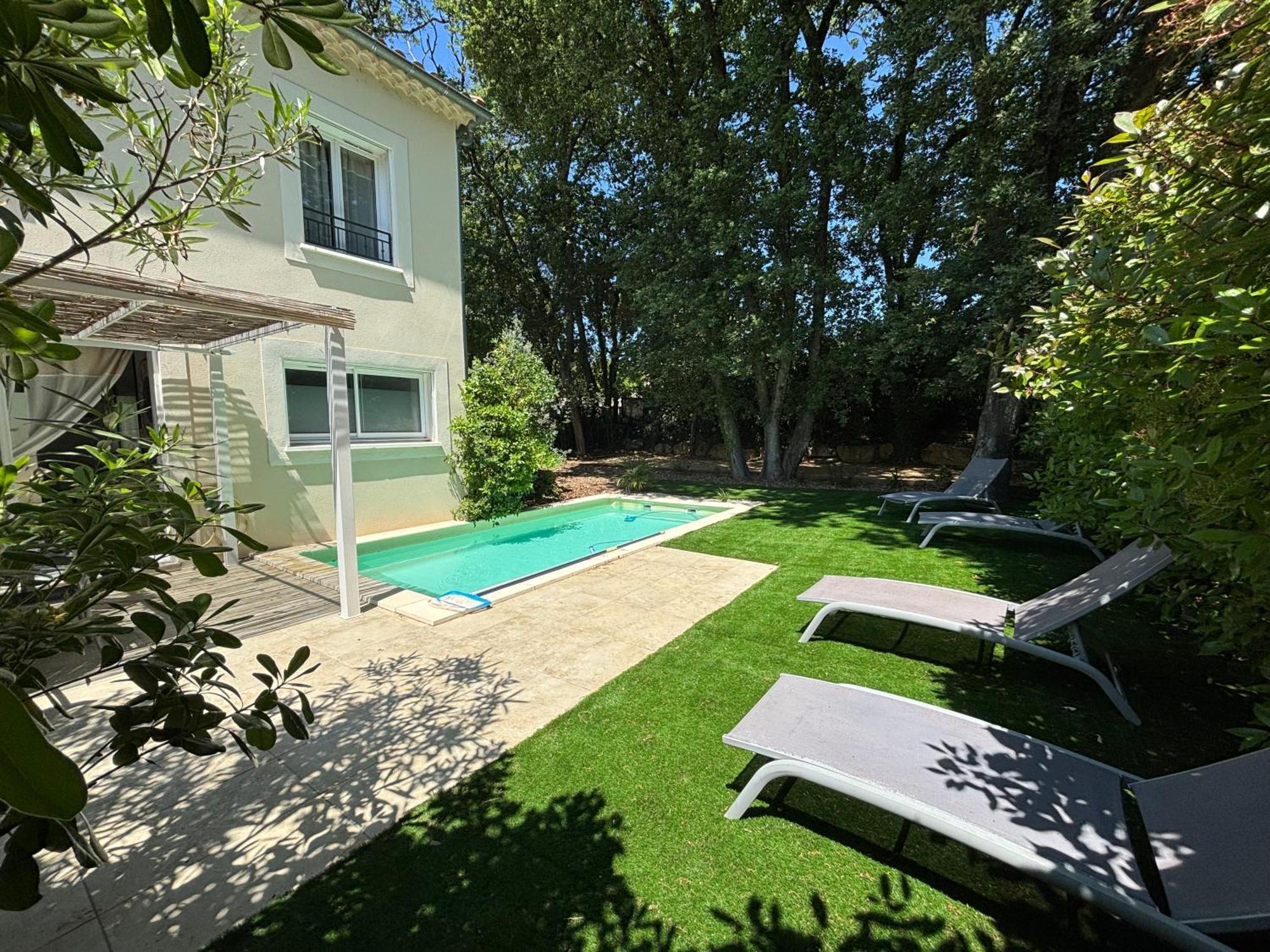 Les Jardins Du Castelas - Piscines, Jardins Et Spas Privatifs Uchaux Exterior foto