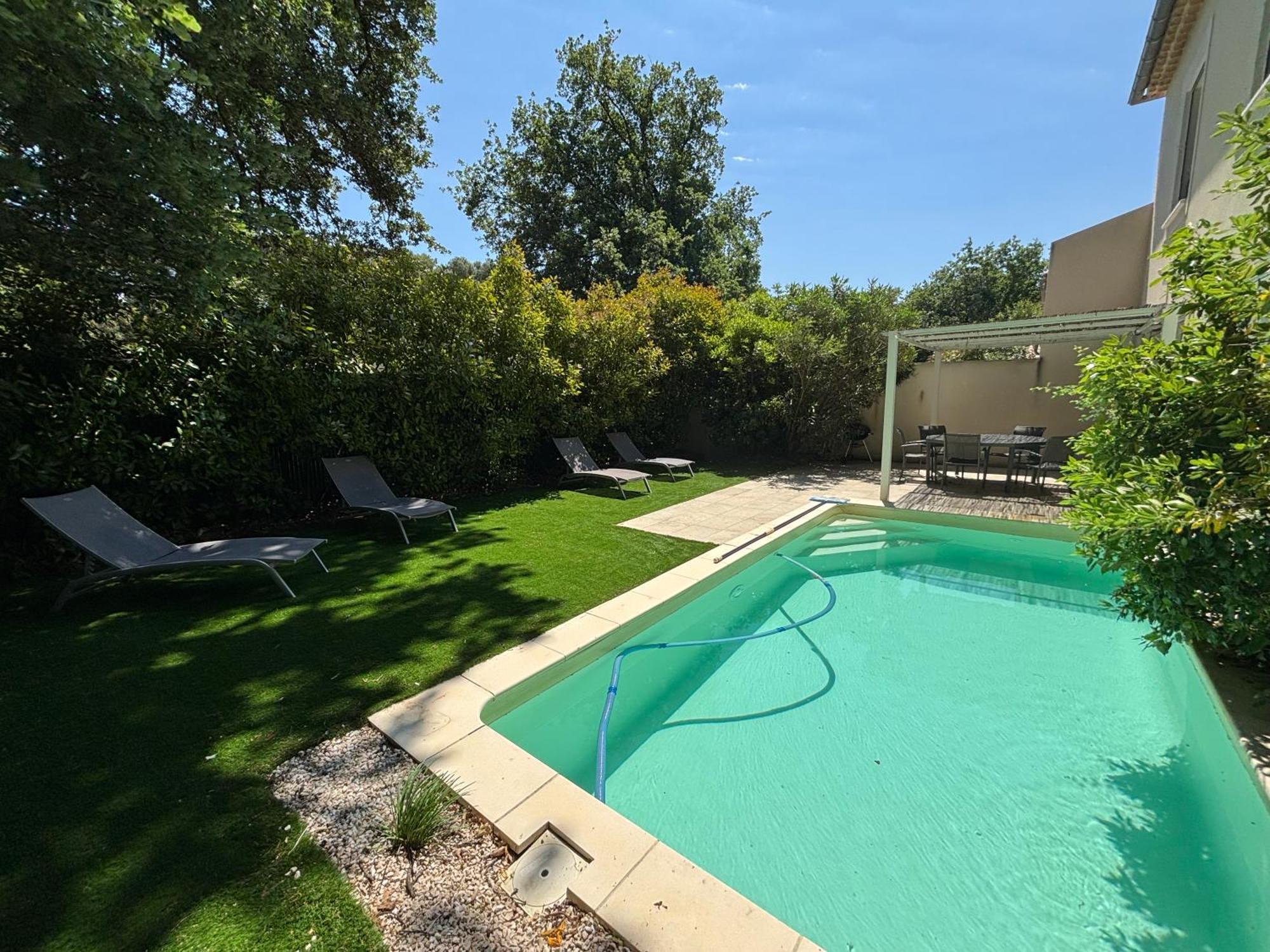 Les Jardins Du Castelas - Piscines, Jardins Et Spas Privatifs Uchaux Exterior foto